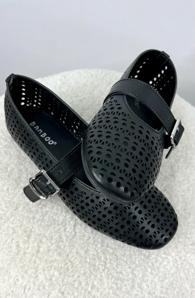 Accept Eyelet
