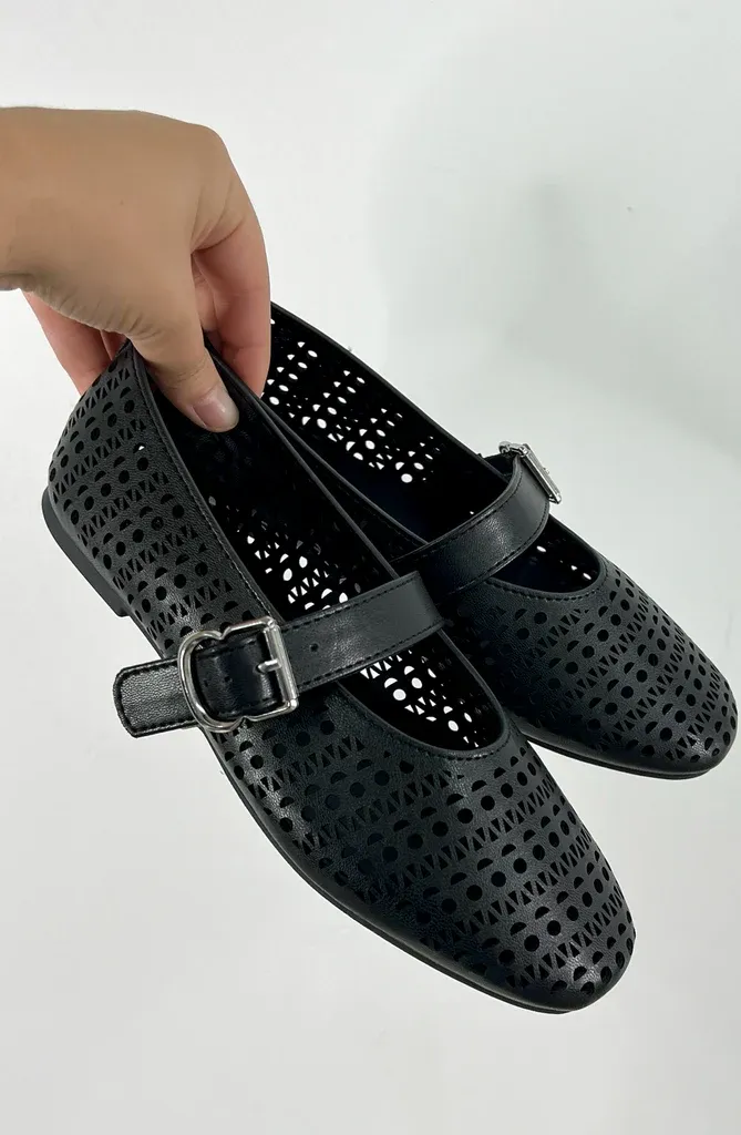 Accept Eyelet