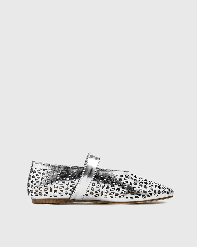 Accept Eyelet