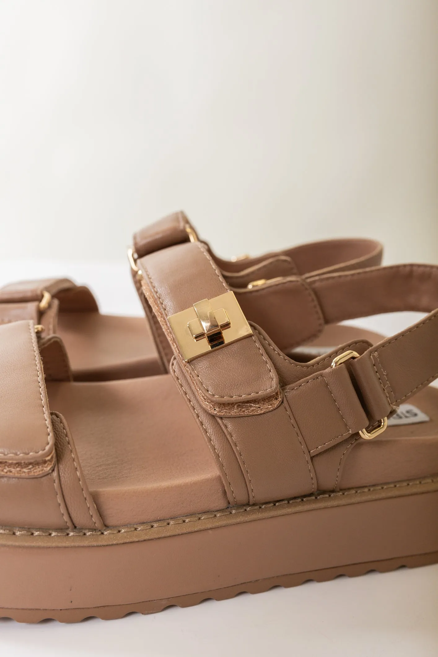 Big Mona in Tan Leather