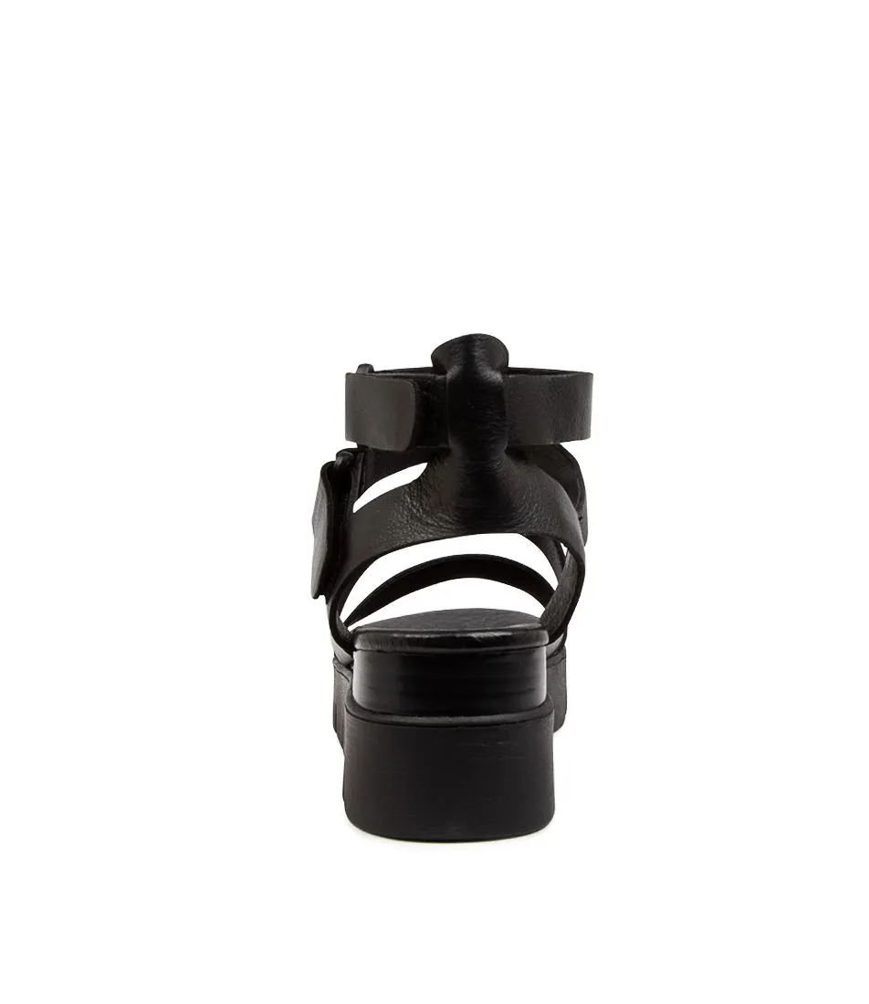 RHEAN SANDAL