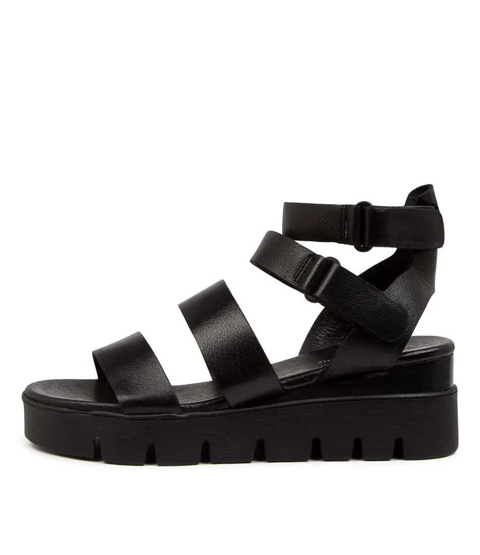 RHEAN SANDAL