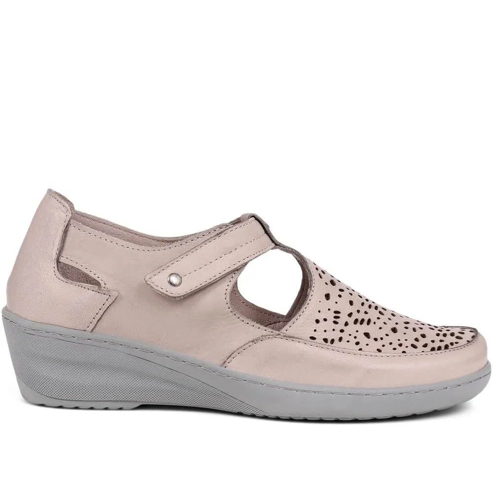 Touch-Fasten Mary Janes  - LUCK39011 / 325 638