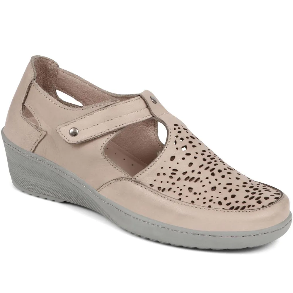 Touch-Fasten Mary Janes  - LUCK39011 / 325 638