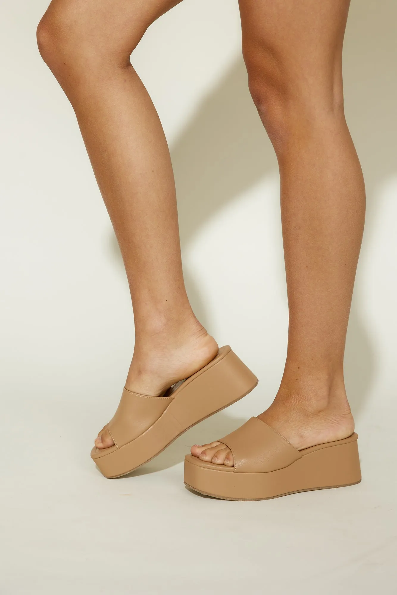 VERALI Millie Flatform Slides Light Camel