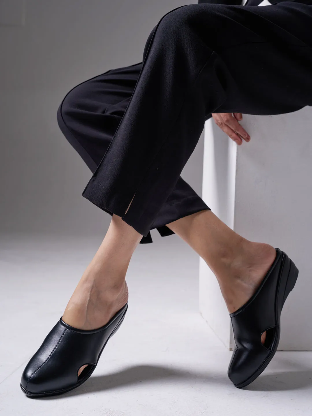 Women Black Back Open Flatform Formal Slip On Mules Clogs Outings|All Day Comfort|Office Shoes