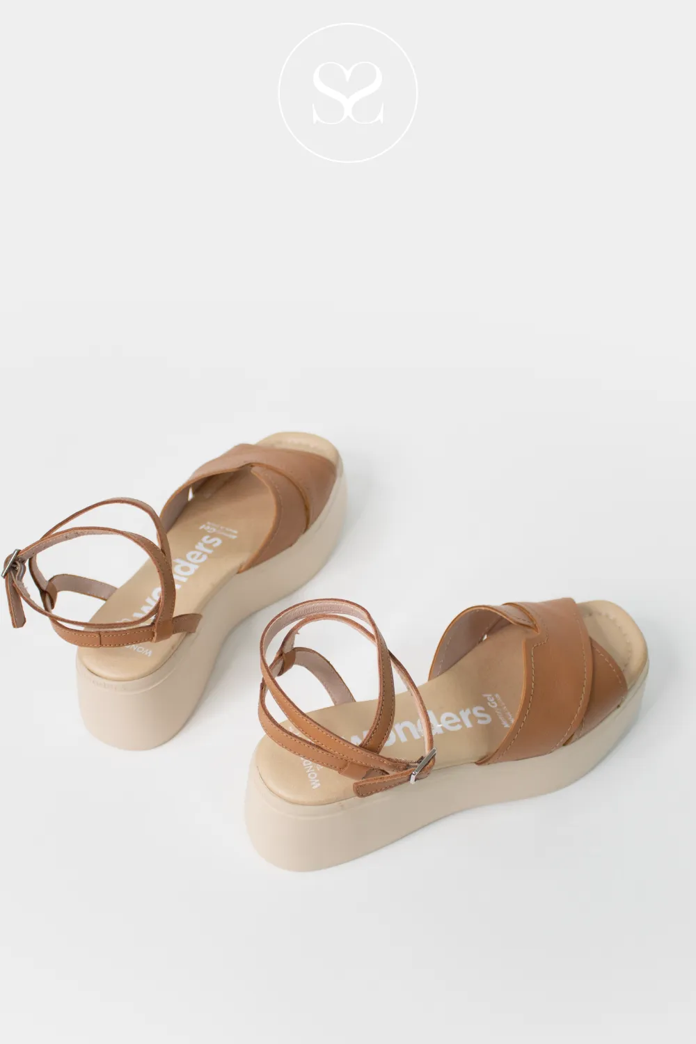 WONDERS A-3712 TAN LEATHER CHUNKY PLATFORM SANDALS